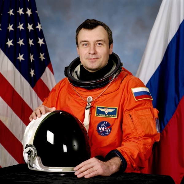 Image:Astronaut dezhurov.jpg