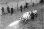 Heylandt/Riedel/Rudolph/Pietsch rocket car test firing engine with 160kg thrust (c. April 1931).