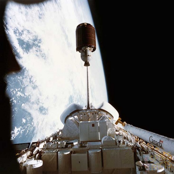Image:PALAPAB1-STS7.jpg