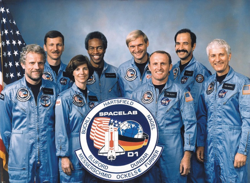 Image:Sts-61a.jpg