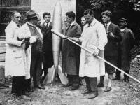 VfR members after the successful testing of the Kegeldüse motor, taken 5 July 1930.  Left to right: Rudolf Nebel; Dr. Franz Hermann Karl Ritter, unknown, Rolf Engel, unknown, Hermann Oberth, unknown, Klaus Riedel, Wernher von Braun, and unknown.